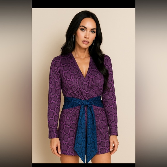 Delfi Mini Dress Jac Tie Snakeskin Print  XS Long Sleeve V-Neck Tie Waist Satin - Picture 1 of 13